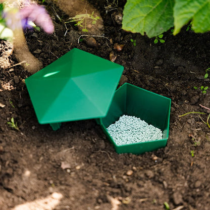 MiaHome™ 🐌Beer Trap for Snails and Slugs — Reusable Plastic Snail Catcher Container